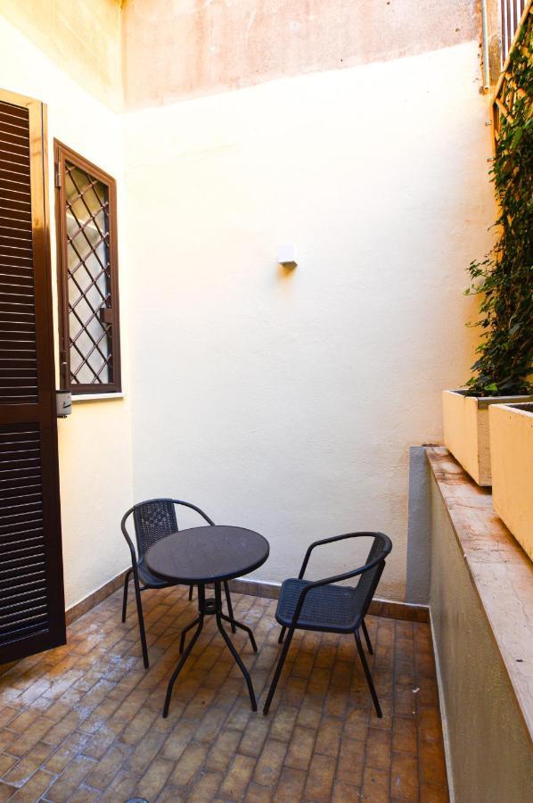 Flatinrome Trastevere Rooms Rome Exterior photo